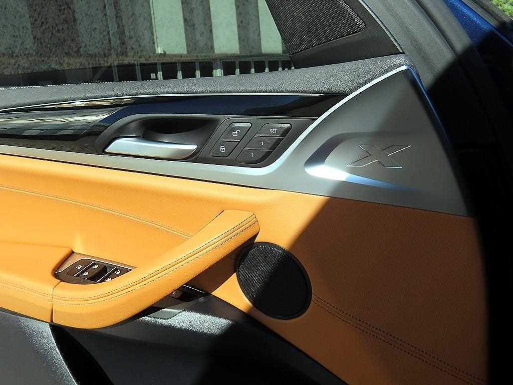 BMW X3 — photo 12