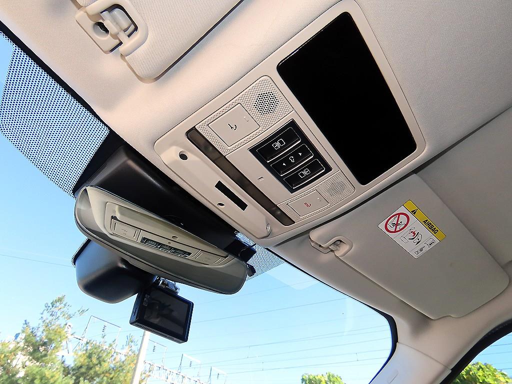 Land Rover Discovery — photo 15