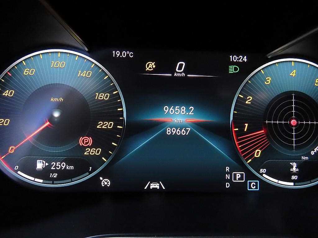 Mercedes-Benz GLC-Class — photo 09