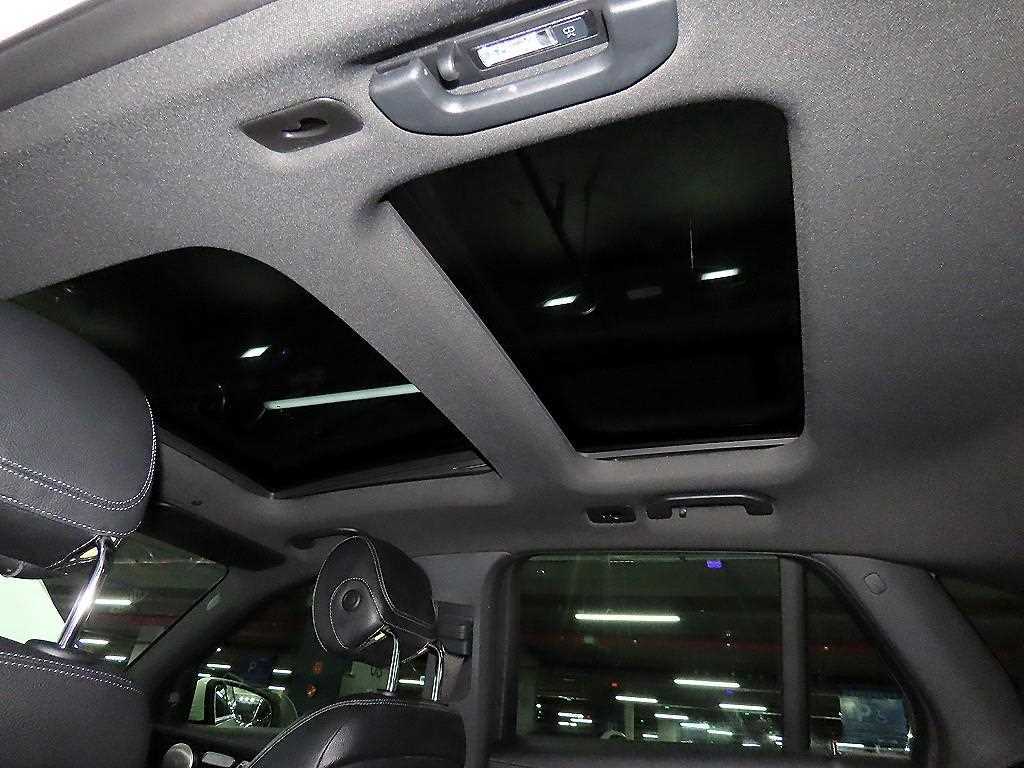 Mercedes-Benz GLC-Class — photo 14