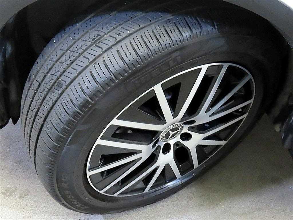 Mercedes-Benz GLC-Class — photo 20