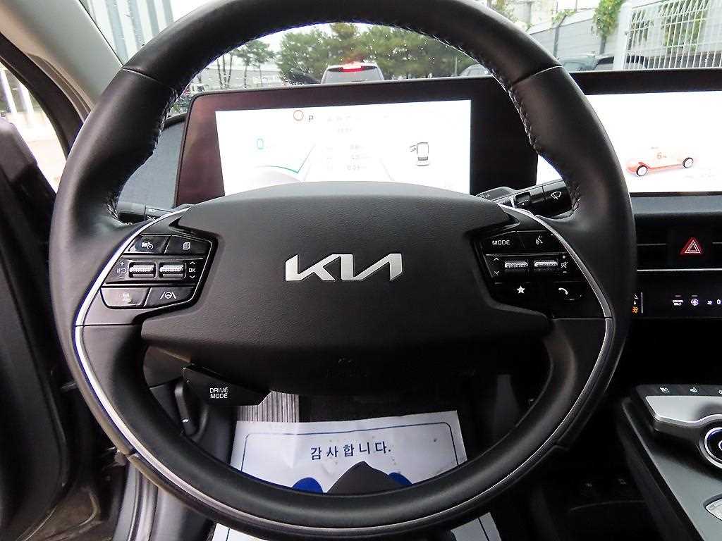 Kia EV6 — photo 08