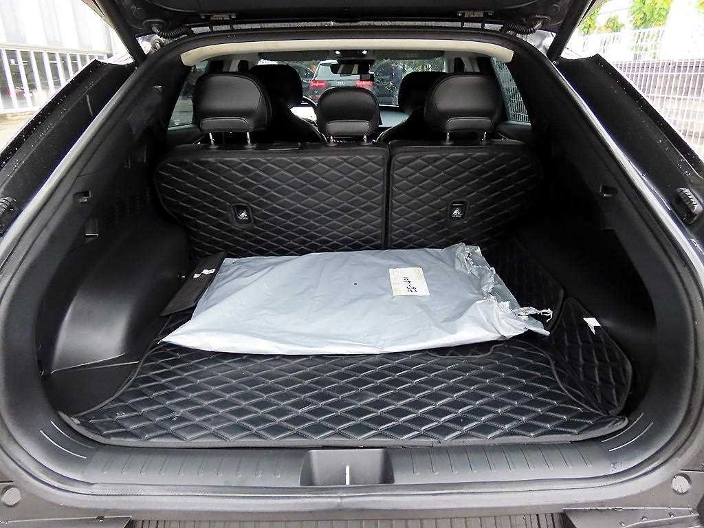 Kia EV6 — photo 18