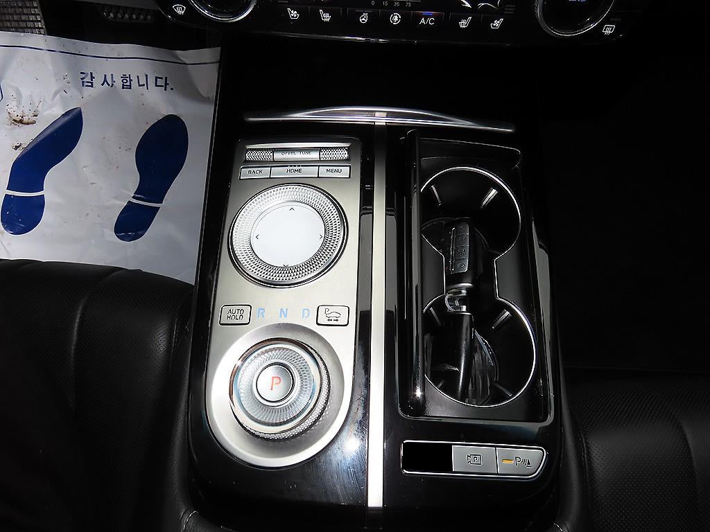 Genesis G80 — photo 11
