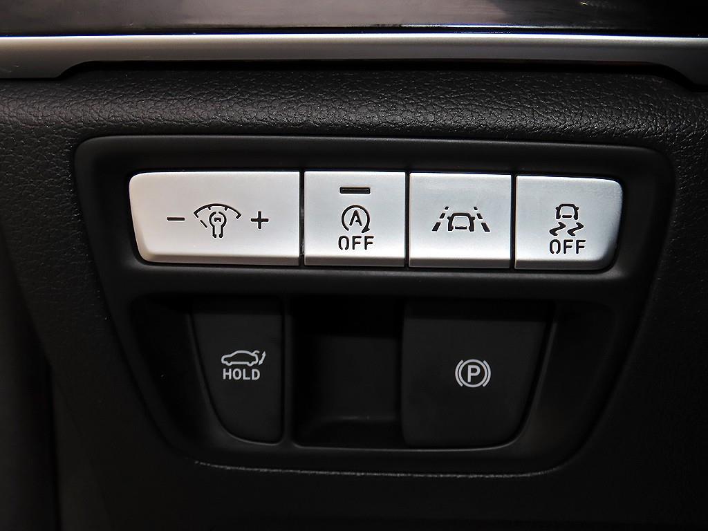 Genesis G80 — photo 13
