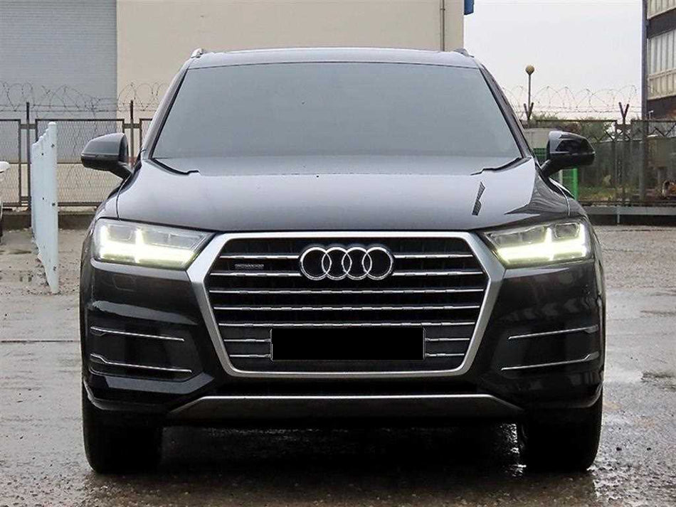 Audi Q7 — photo 01