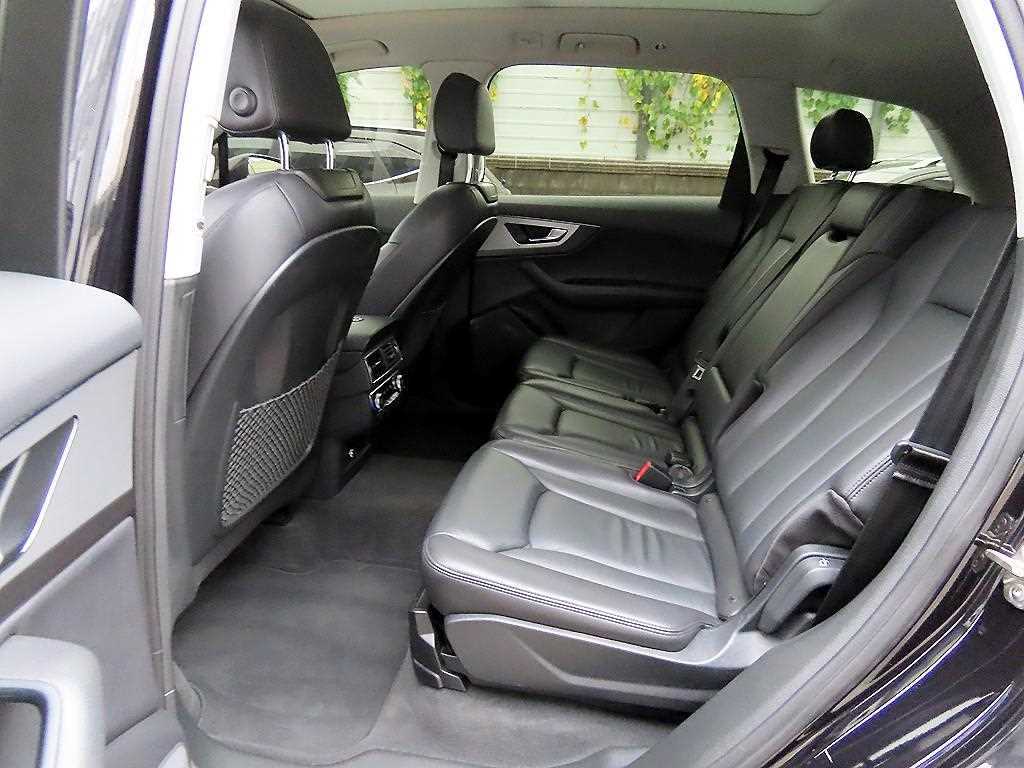 Audi Q7 — photo 06