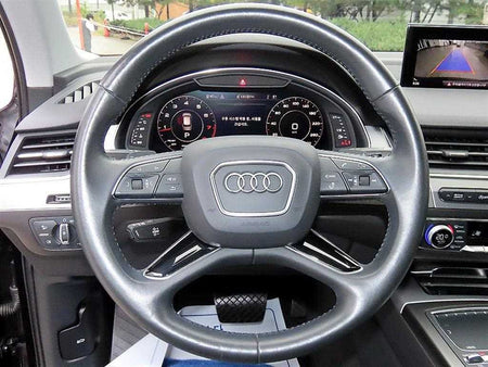Audi Q7 — photo 08
