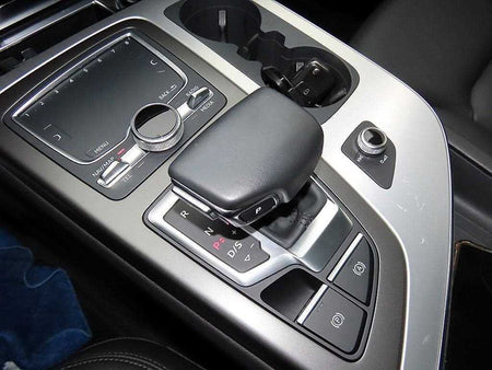 Audi Q7 — photo 10