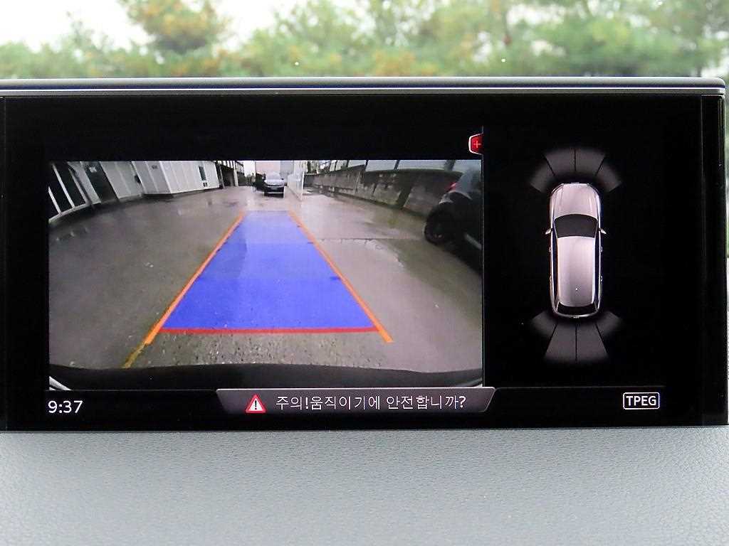 Audi Q7 — photo 14