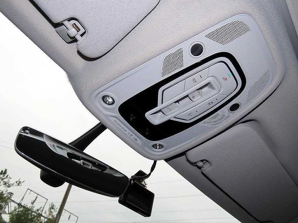 Audi Q7 — photo 15