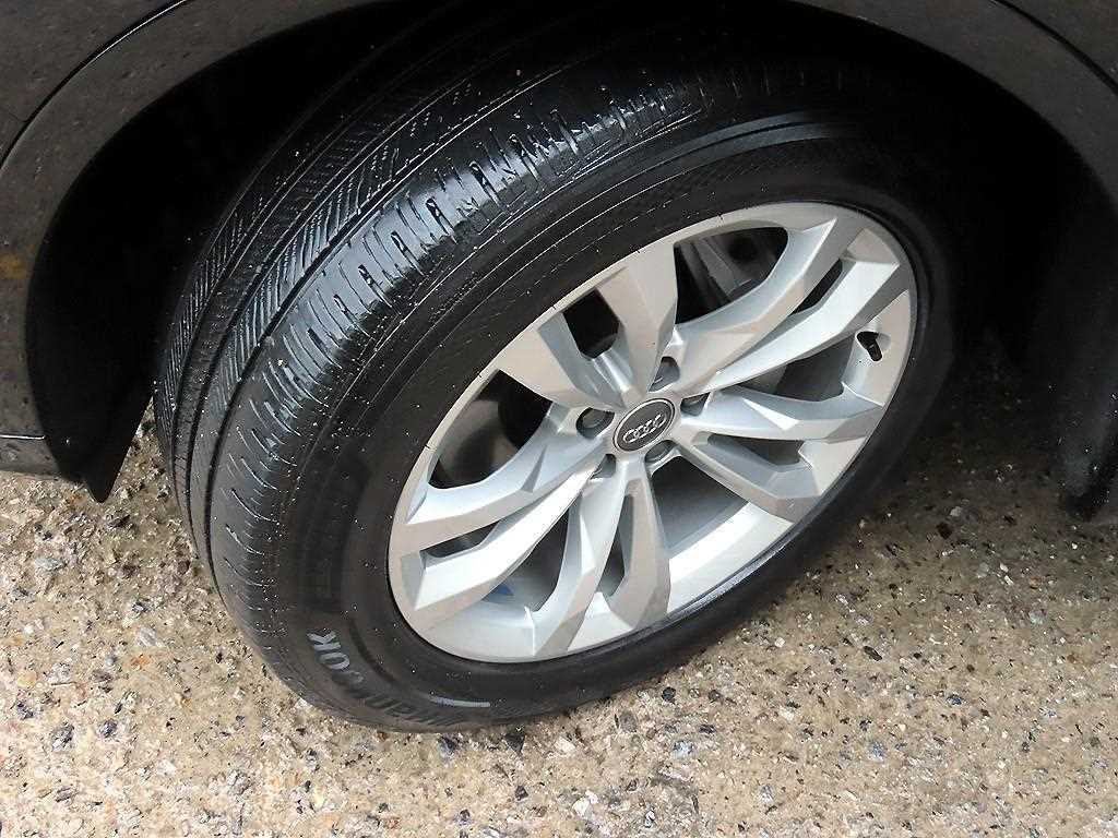 Audi Q7 — photo 20