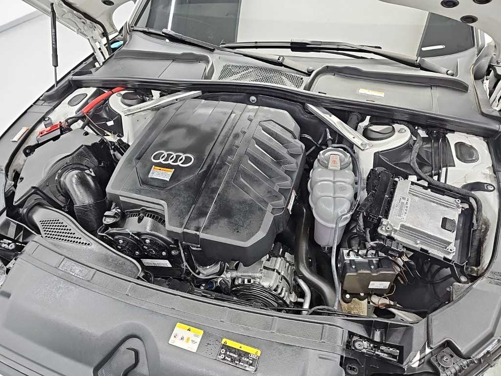 Audi A4 — photo 05