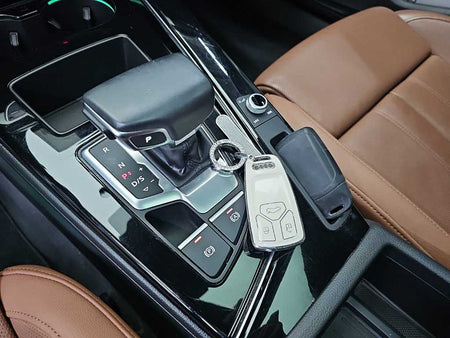 Audi A4 — photo 08
