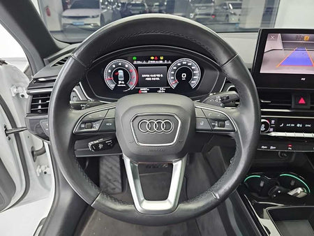 Audi A4 — photo 09
