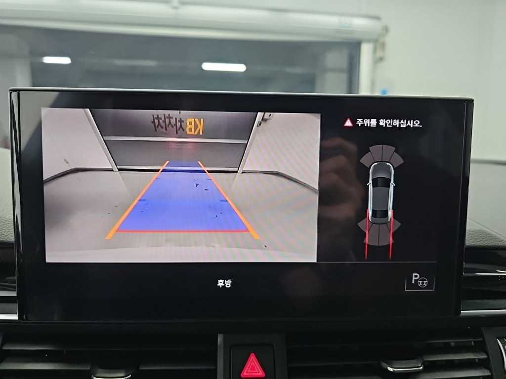 Audi A4 — photo 16