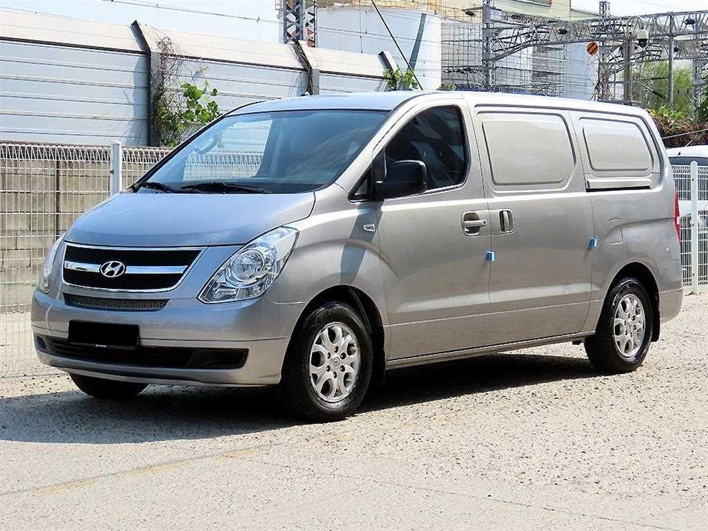 Hyundai Starex — photo 02