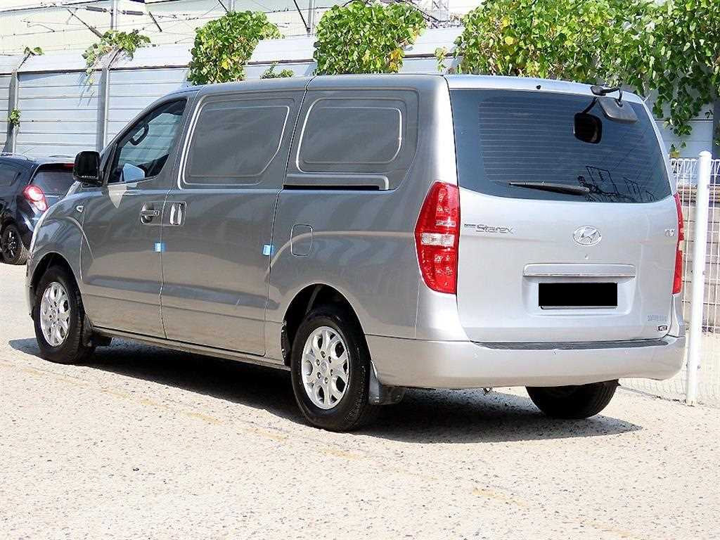 Hyundai Starex — photo 03