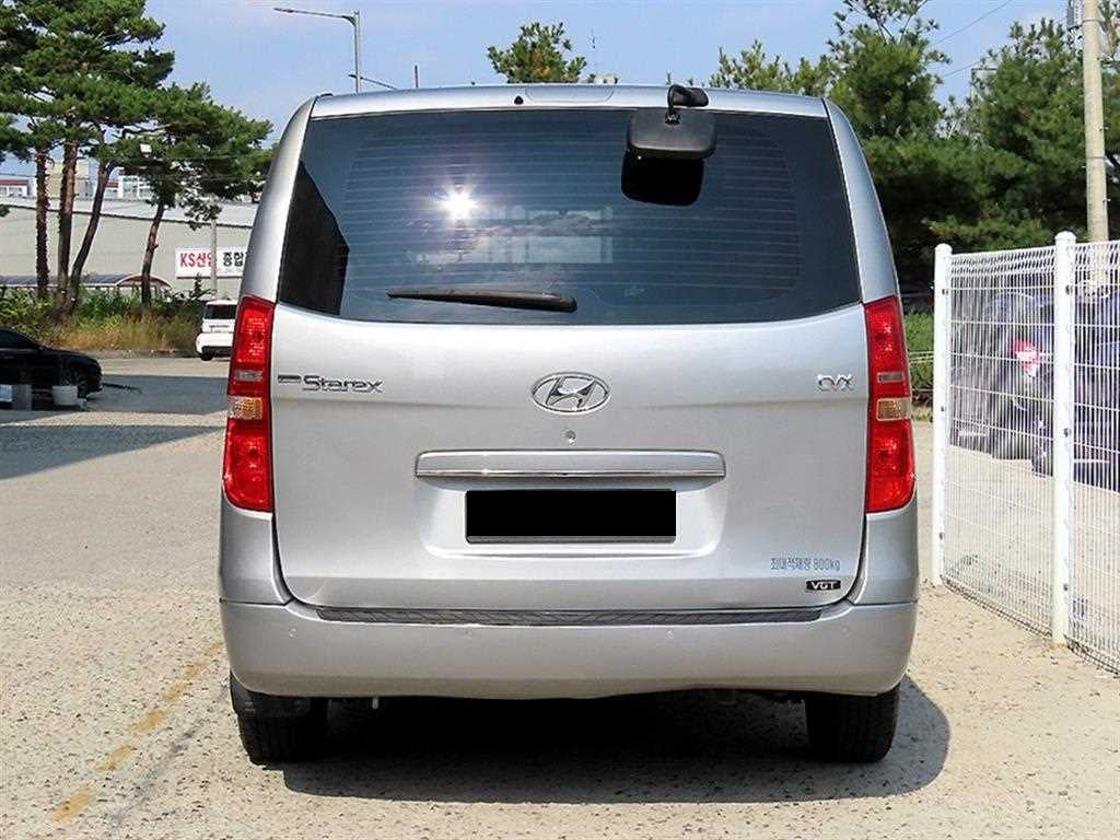 Hyundai Starex — photo 04
