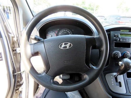 Hyundai Starex — photo 08