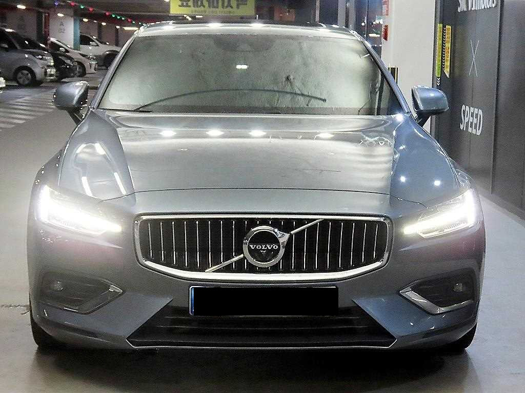 Volvo S60 — photo 02