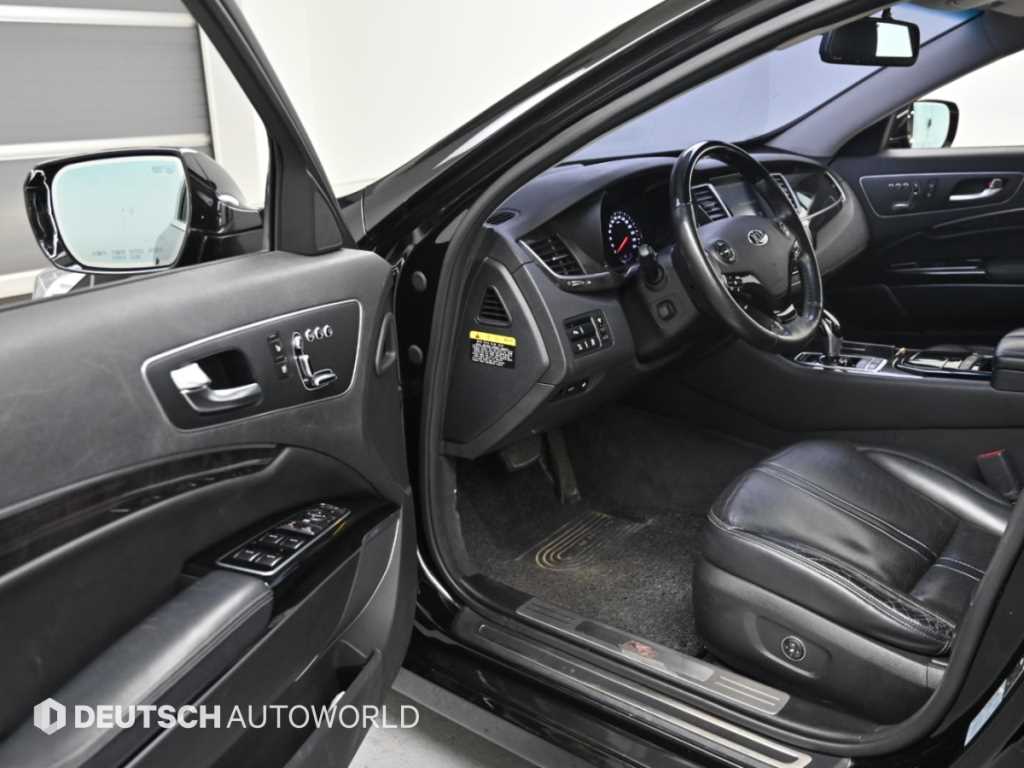 Kia K9 — photo 11