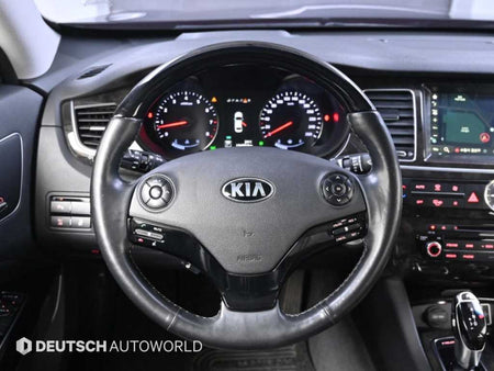 Kia K9 — photo 13