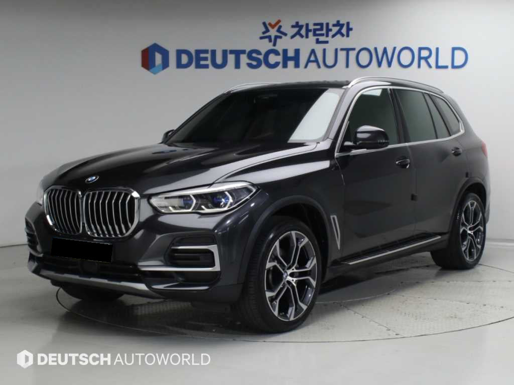 BMW X5 — photo 01