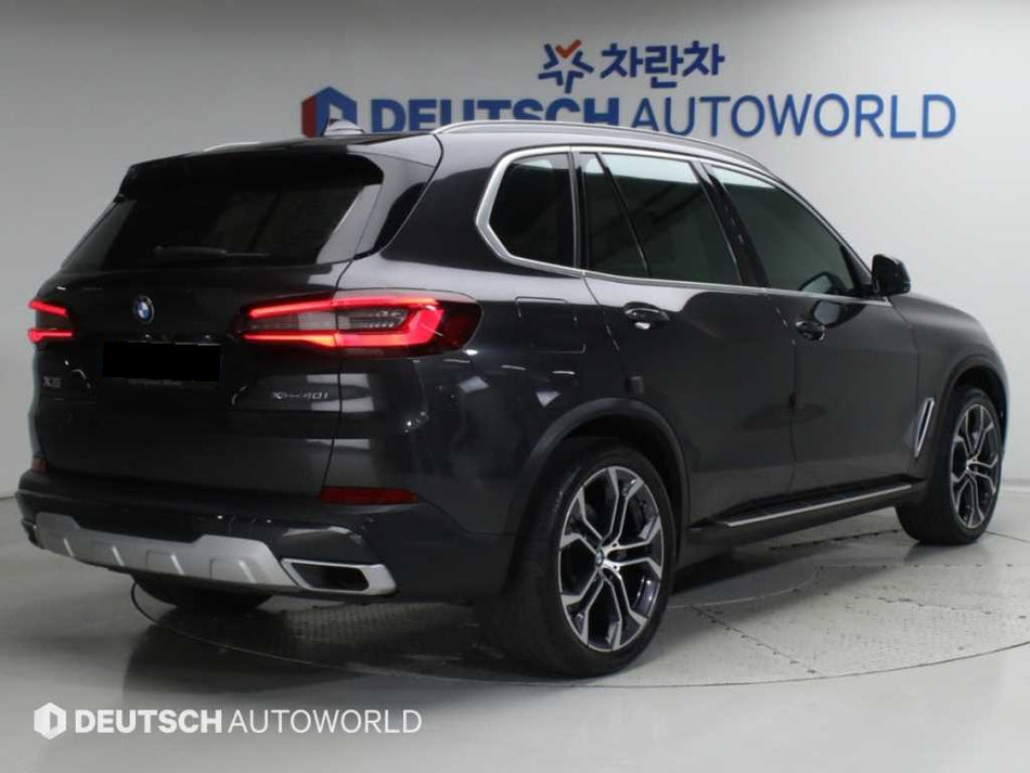 BMW X5 — photo 02
