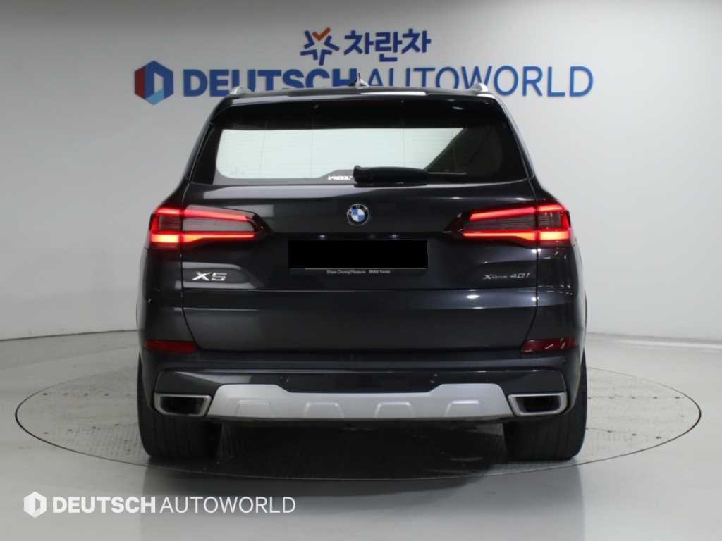 BMW X5 — photo 04