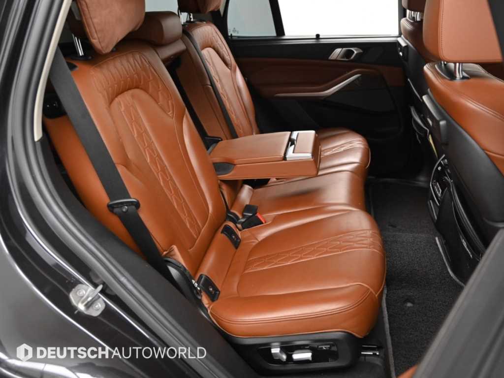 BMW X5 — photo 12