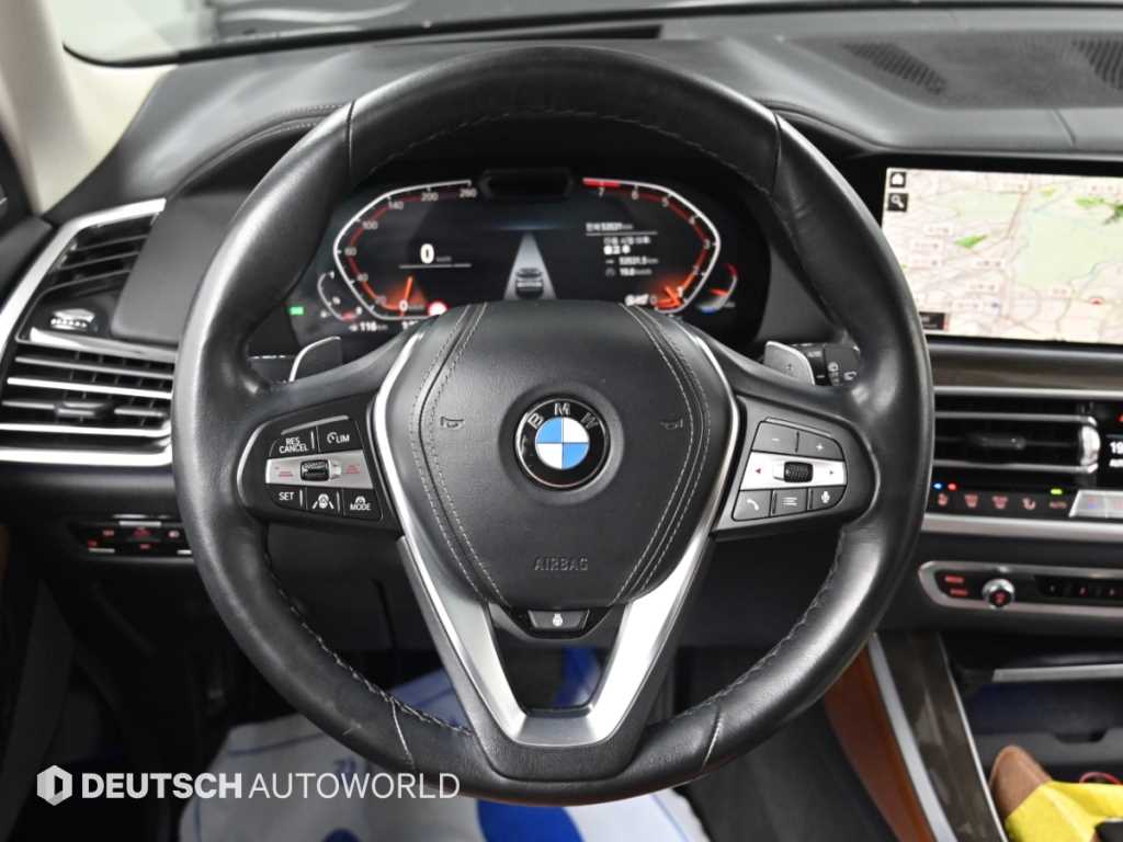 BMW X5 — photo 13
