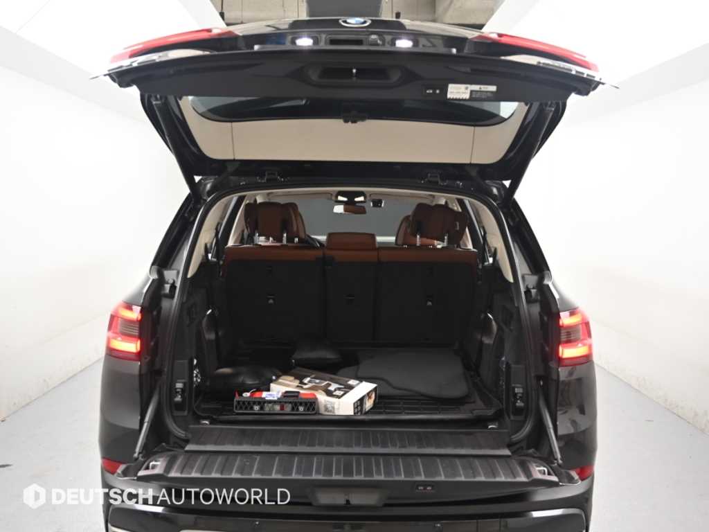 BMW X5 — photo 19