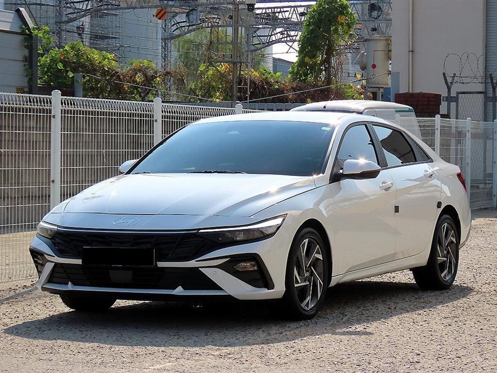 Hyundai Avante — photo 01