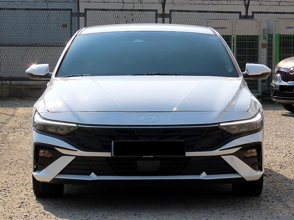 Hyundai Avante — photo 02