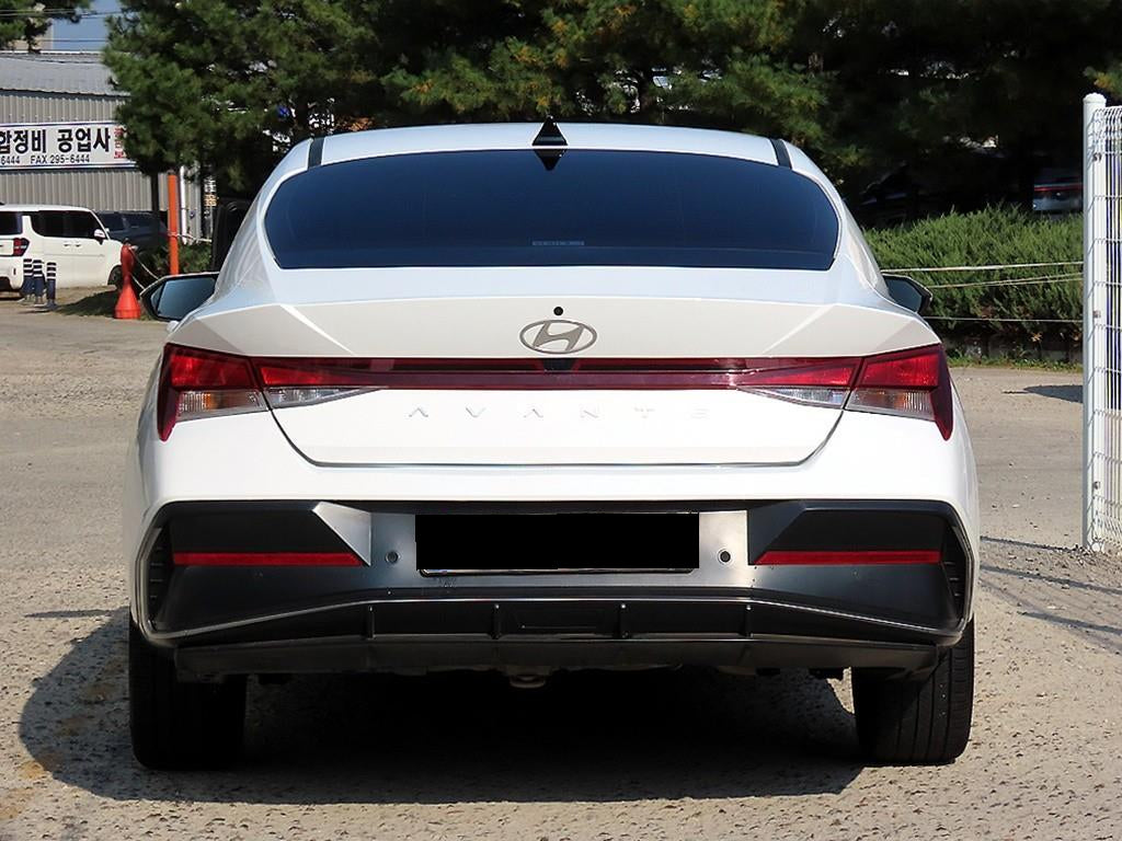 Hyundai Avante — photo 04