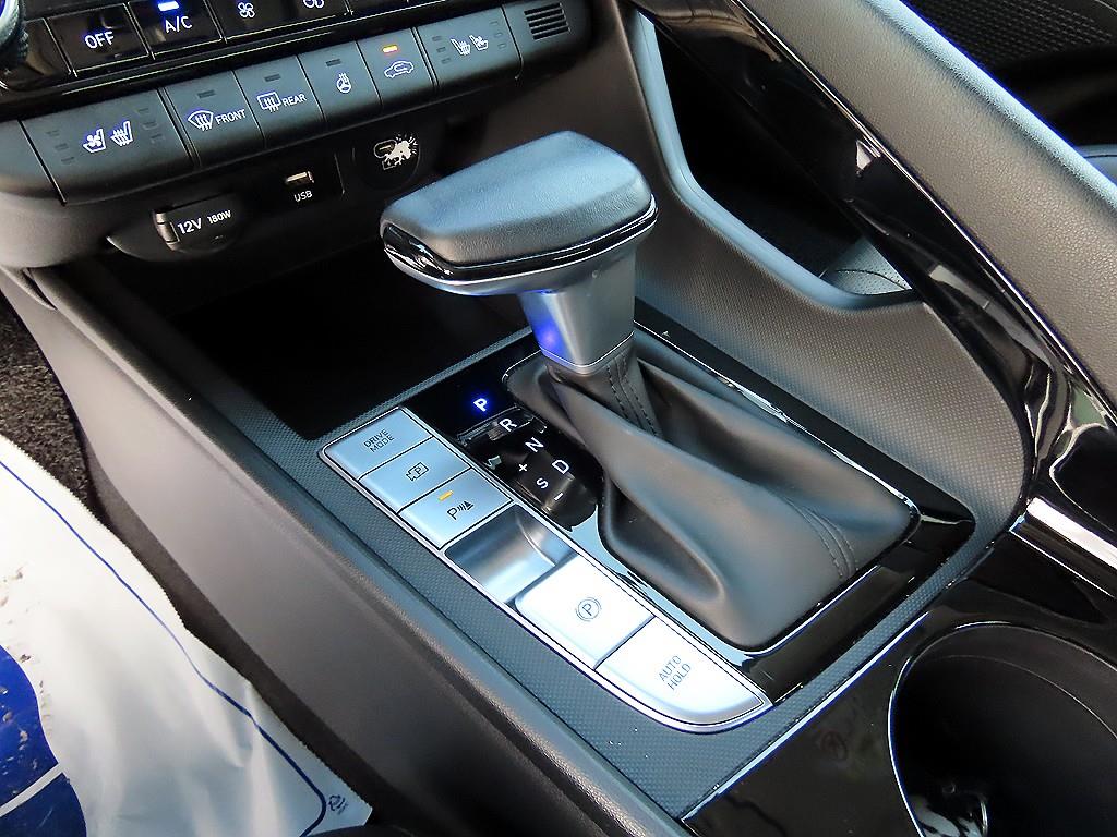 Hyundai Avante — photo 10