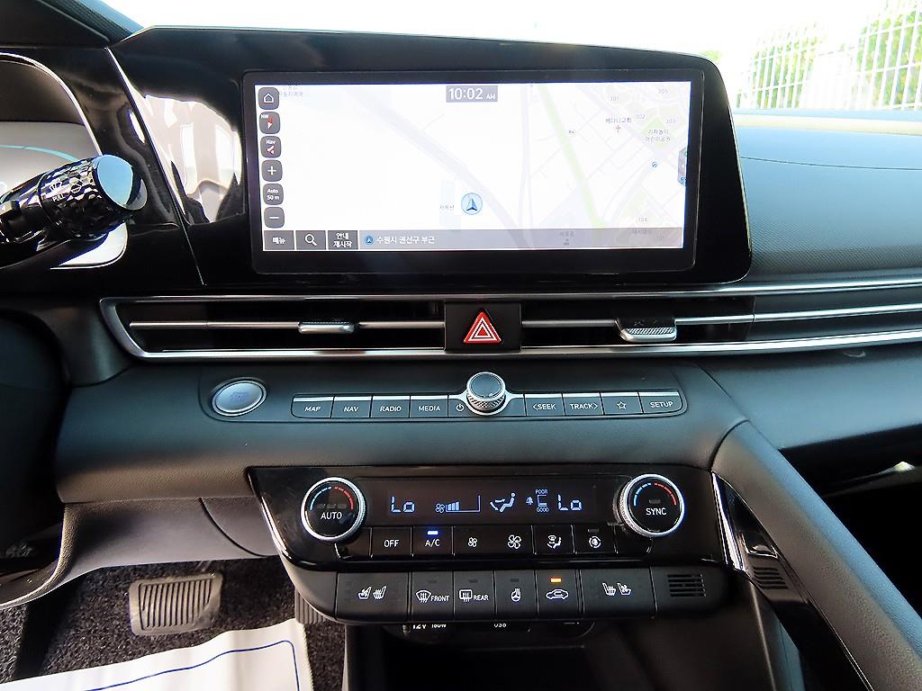 Hyundai Avante — photo 13
