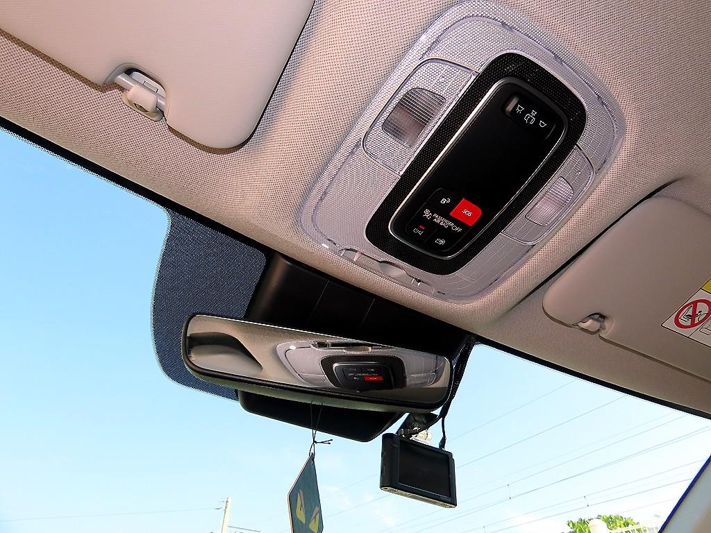 Hyundai Avante — photo 16