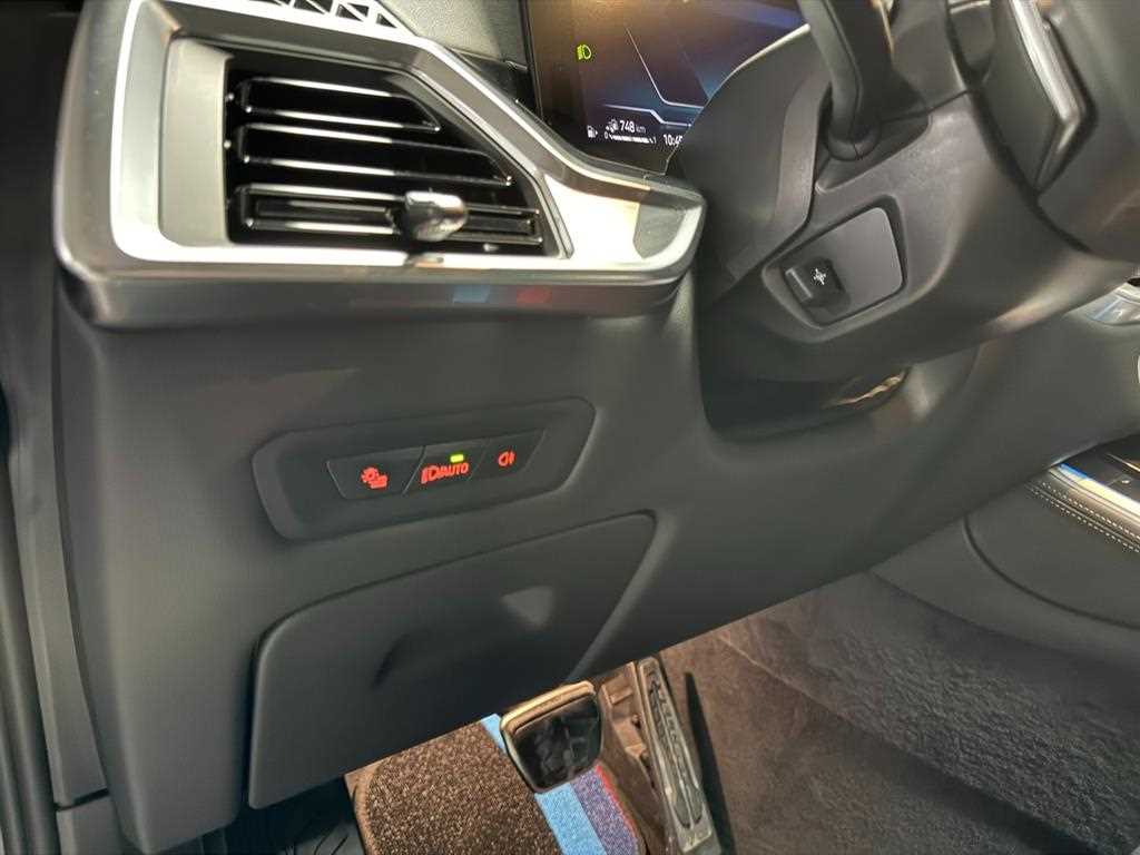 BMW X5 — photo 13