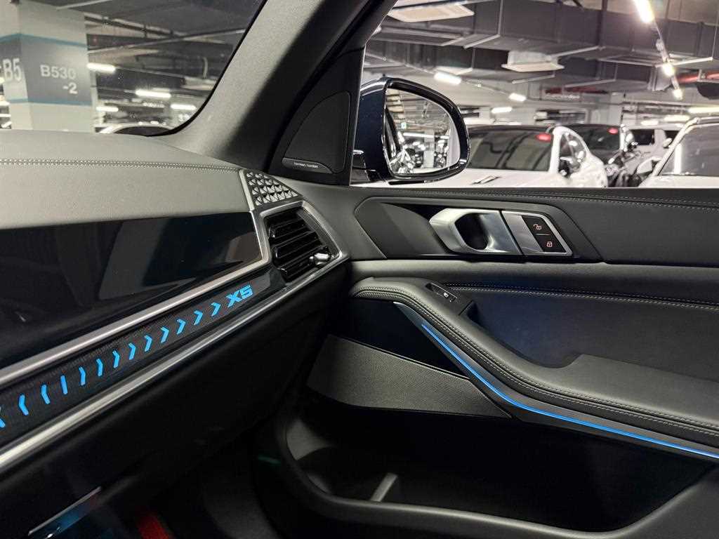 BMW X5 — photo 16