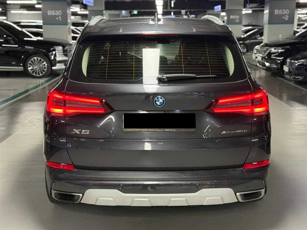 BMW X5 — photo 04