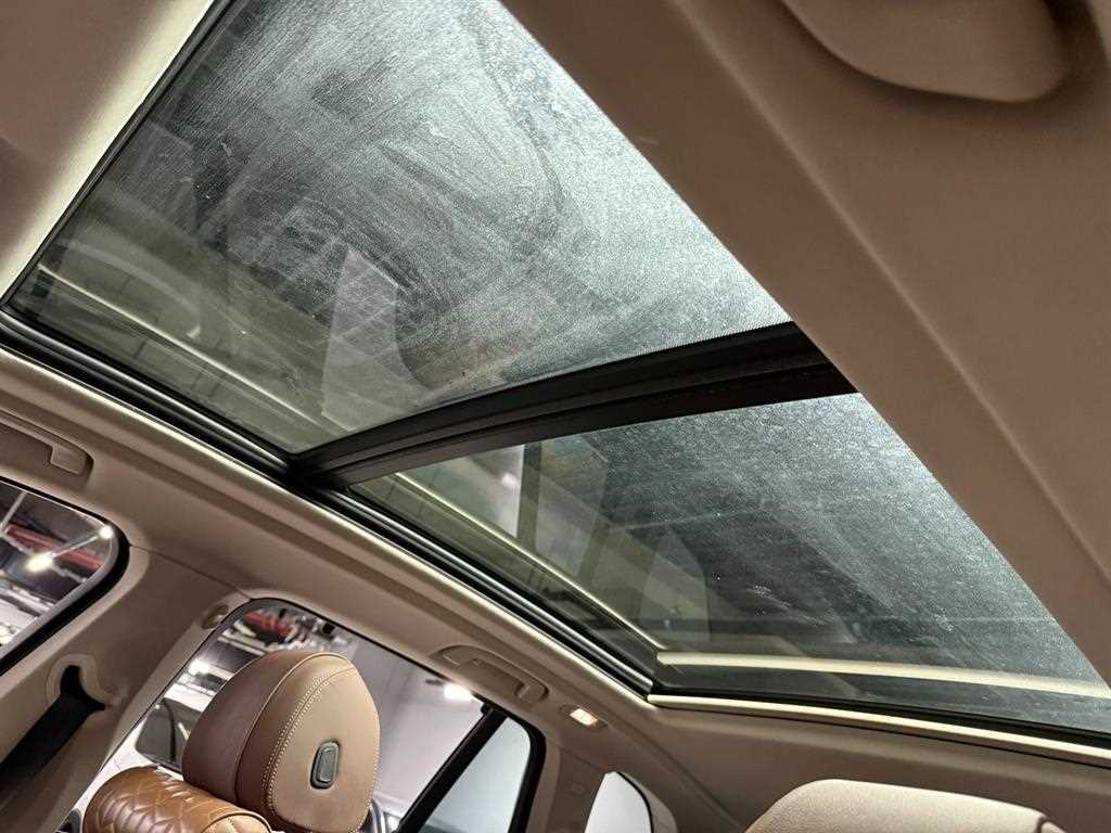 BMW X5 — photo 16