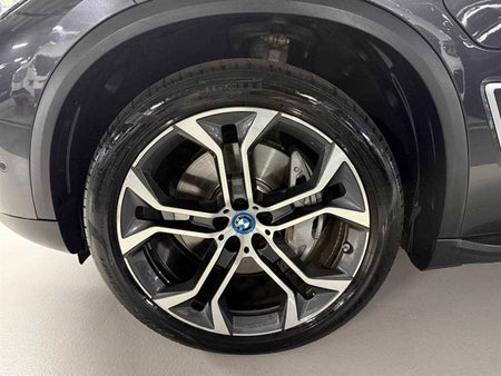 BMW X5 — photo 20