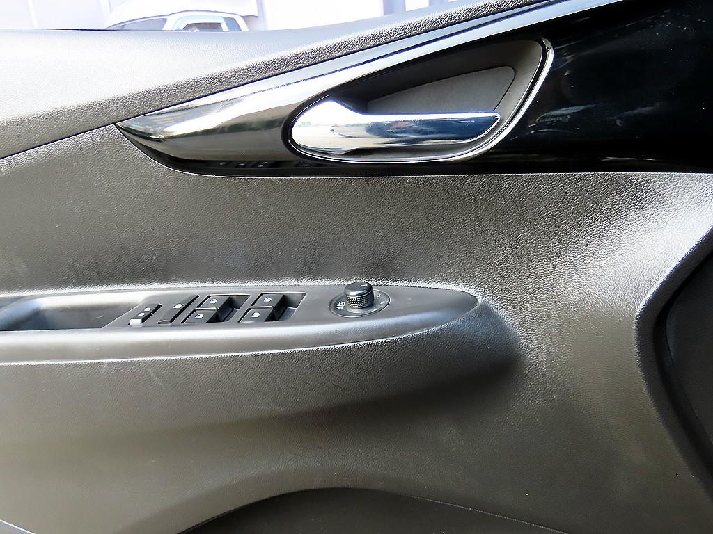 CHEVROLET Spark — photo 11