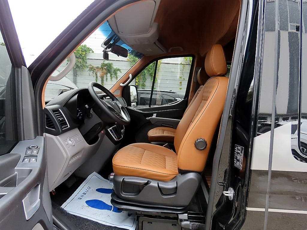 Hyundai Solati — photo 05