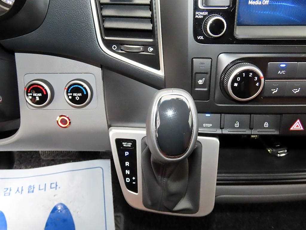 Hyundai Solati — photo 11