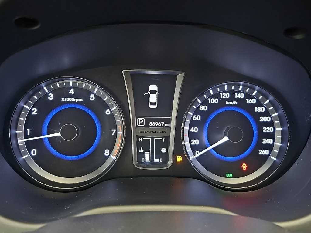 Hyundai Grandeur — photo 06