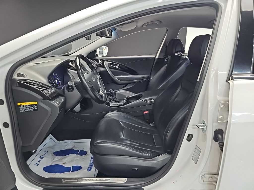 Hyundai Grandeur — photo 11