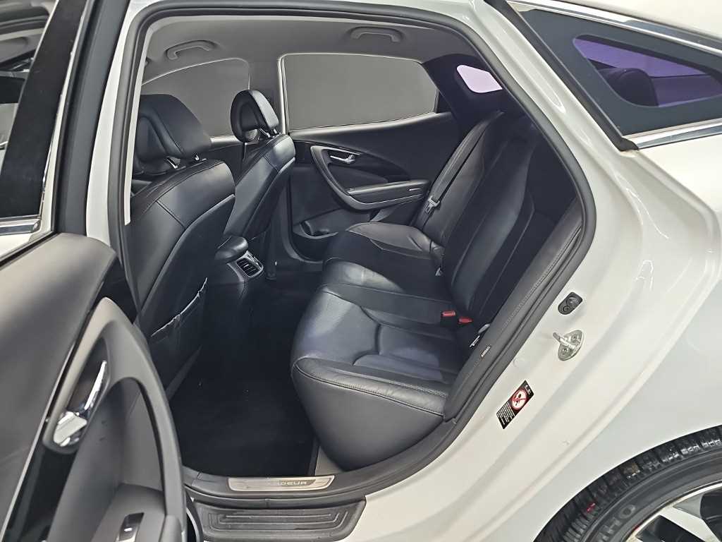 Hyundai Grandeur — photo 12